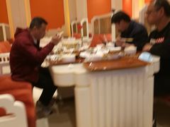 -白金汉爵大酒店-24小时餐厅