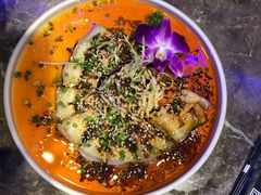 蒜泥白肉配面-三人行骨头王火锅(长寿店)