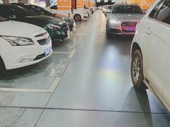 -虹桥火车站-停车场