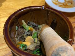 -老滇山寨•云南特色菜•地方菜•民族风情歌舞表演(金碧店)