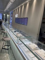 -潮宏基珠宝旗舰店(苏宁广场店)