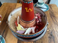 -毛辣果·贵州红酸汤牛肉火锅(西单店)