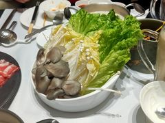 -红鼎豆捞·非遗鲍皇汤火锅(宝丰路店)