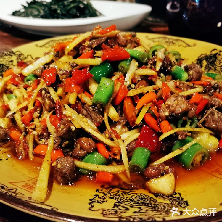 黑龙潭剁椒大鱼头🐟，🌶️辣安逸了！