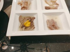 -香山湖家家宴(中山陵店)
