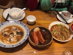 -泉畔人家·老济南经典鲁菜(大明湖店)