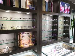-视野联行眼镜蔡司·依视路官方授权店(顺城店)
