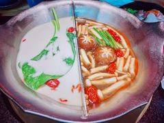 -湊湊火锅·茶憩(南京东路悦荟店)