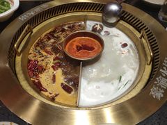 麻辣牛油菌汤番茄锅底-豪渝火锅(李家村万达店)