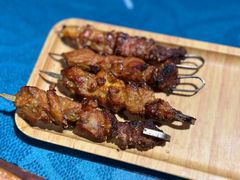 -乡村馕坑肉·烧烤·新疆菜·本地人更爱吃(阿勒泰首店)