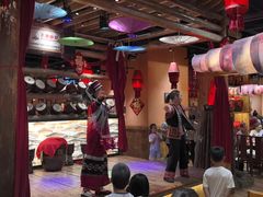 -老滇山寨•云南特色菜•地方菜•民族风情歌舞表演(金碧店)