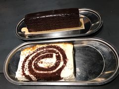 白巧克力奶油果糖瑞士卷-Awfully Chocolate(嘉里城店)