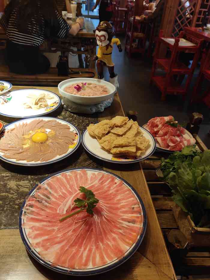 蜀香楼成都火锅-"这家店生意真不错,翻台率超高.装潢和中国.