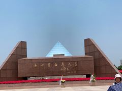 -上海市龙华烈士陵园