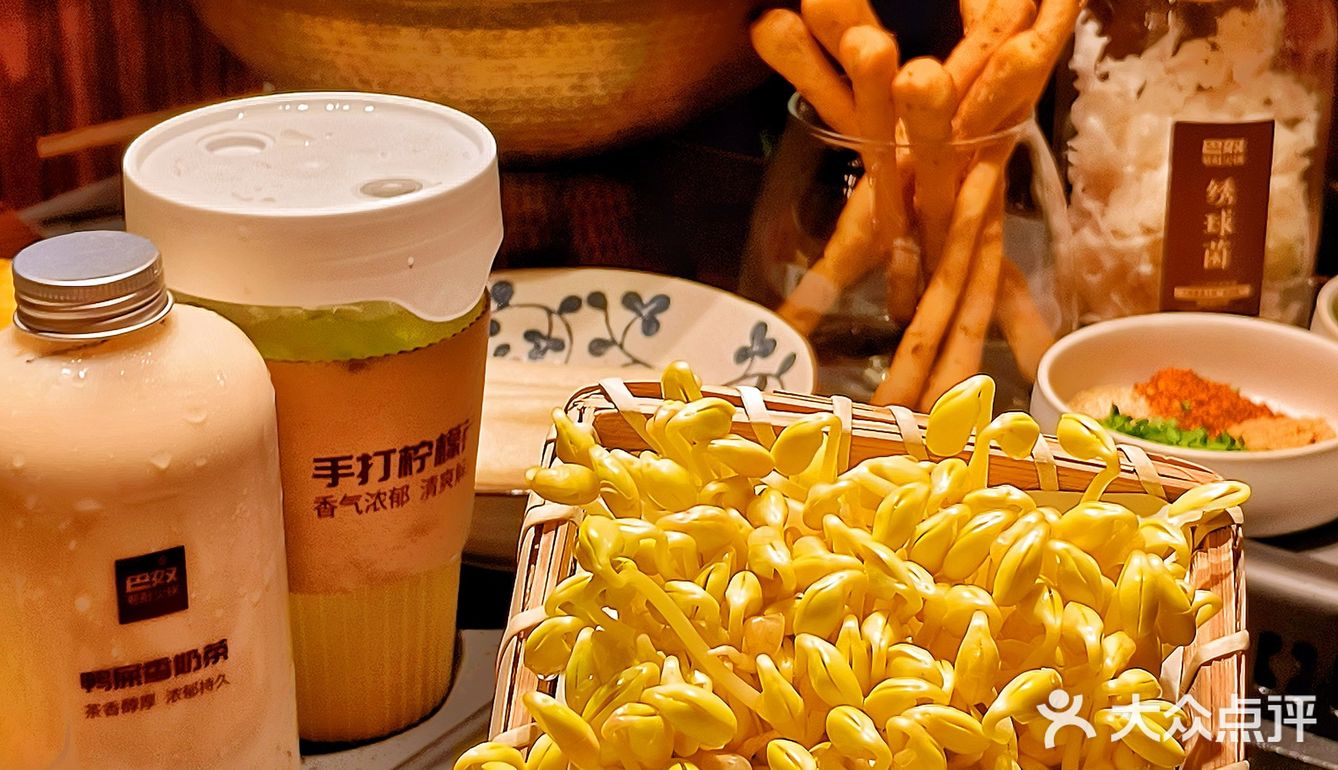 一口火锅一口奶茶，消夏标配解暑又解辣！爱惨了爱惨了[色]