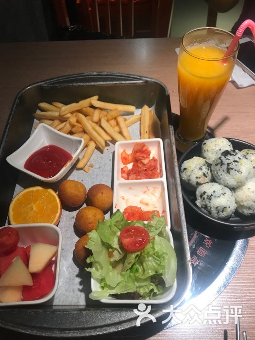 詹姆仕皇冠猴芝士排骨主题餐厅(悦荟广场店)-图片-上海美食-大众点评