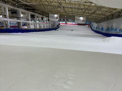 -乔波室内滑雪场