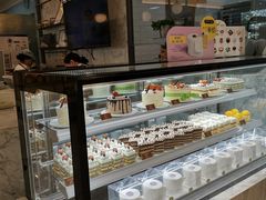 面包甜点陈列柜-面包新语(上地华联店)