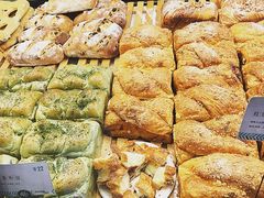 -Dough&Joe团憩(瑞虹天地月亮湾店)