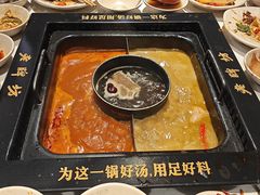 -老牌坊云南鱼豆花火锅(哈西万达店)