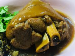 -Kha Mu Charoensang(Silom)