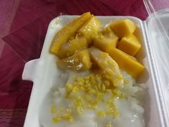 -芒果糯米饭摊子