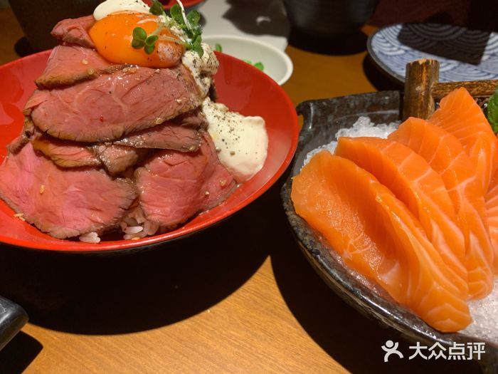 魔丼屋(日月光店)魔王慢烧牛肉丼图片