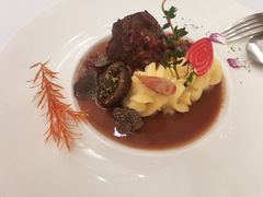 香煎嫩牛柳配招牌蔓越莓红酒汁-casamosaico卡萨马可意大利餐厅