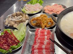-鹿鸣山草本茶香火锅(园西路店)