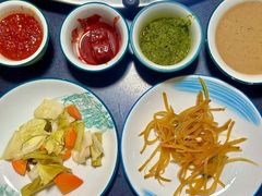 -牧民人家羊粪火自煮手把肉餐馆