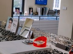 -潘多拉眼镜·蔡司依视路明月(潘家园店)