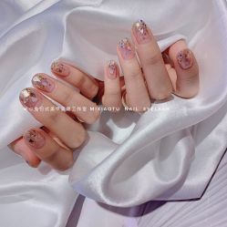 手部美甲-米小兔美甲美睫