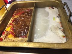 -尚尚仙·酸汤猪手·猪肚鸡火锅(华联万柳购物中心店)