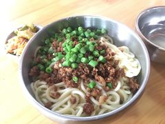 素椒杂酱面-左撇子私房面