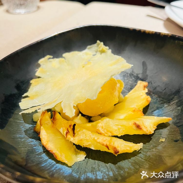 探店｜玻璃房+牛排、龙虾、巧克力舒芙蕾好吃！