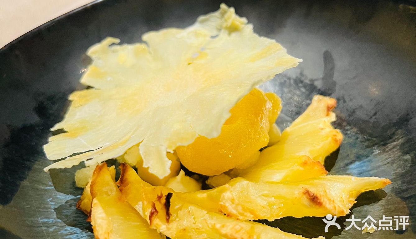 探店｜玻璃房+牛排、龙虾、巧克力舒芙蕾好吃！
