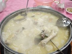 -侠成水上农庄(工业大道店)