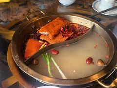 -小天鹅火锅·一线江景洪鼎旗舰店(洪崖洞店)