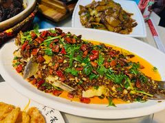 -老码头黑皮肘子锅包肉(赣水路店)