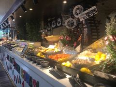 自助取餐区-威珀斯酒店·珀萃美食餐厅 | 海鲜刺身·现烤生蚝·特色烤肉