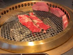 -铭牛烧肉·和牛海鲜自助(高新月牙湖店)