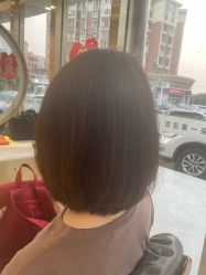 -一東造型烫发染发