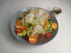 -卡普里披萨·牛扒·下午茶