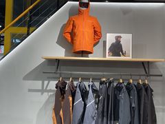 -盛达体育(襄平步行街店)