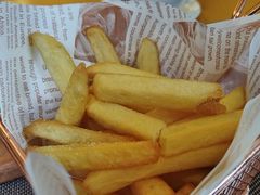 -上海西藏大厦万怡酒店Momo Cafe(徐汇店)