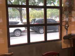 靠窗位-锅来乐地锅鸡(安亭店)