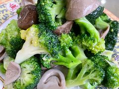 西兰花扒草菇-砂锅居(西四店)