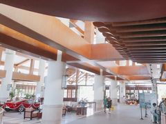 -亚龙湾喜来登·美景台大堂吧