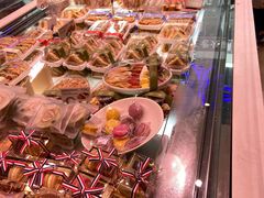 -巴黎贝甜(大宁国际商业广场店)