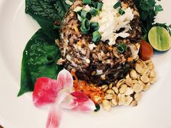 -Chom Cafe and Restaurant